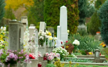 Ile kosztuje miejsce na cmentarzu w Sosnowcu i jakie zasady obowiązują na nekropoliach?