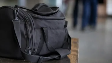 Plecak bez opieki, alarm dla służb i możliwa ewakuacja