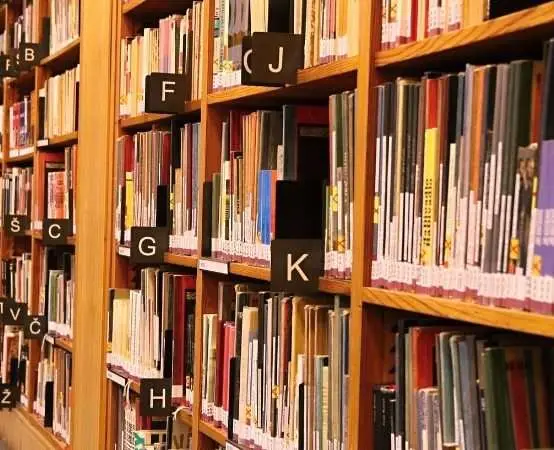 Zagórska Senioriada: Portret Kobiety w poezji i obrazach Zofii Cencek