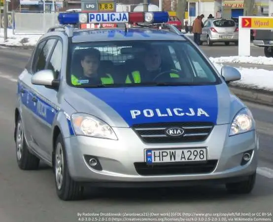 Policjant w czasie urlopu zatrzymał pijanego kierowcę holującego jego samochód