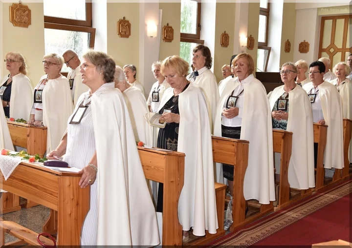 Grafika promocyjna wydarzenia Spotkanie Bractwa Szkaplerznego i Rodziny Szkaplerznej w Sosnowcu — 28 lutego 2026