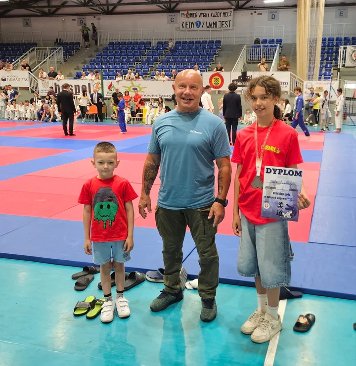 Obrazek przedstawia grafikę promocyjną wydarzenia Międzynarodowe zawody judo w Sosnowcu — VII edycja