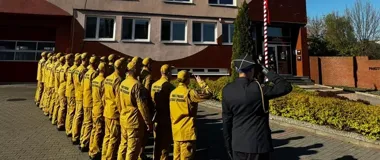 W Sosnowcu podnieśli flagę - strażacy uczcili Dzień Flagi