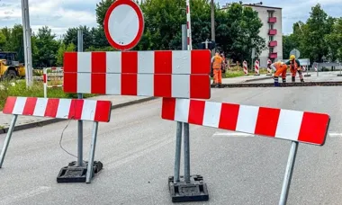 Drugi przejazd kolejowy w Sosnowcu zostanie zamknięty. Autobusy zmienią trasy