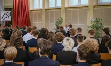 Aula IV LO w Sosnowcu czeka metamorfoza. Scena, akustyka i nowe podłogi