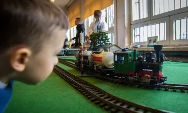 Kolej w miniaturze wraca na perony – jubileuszowy pokaz modeli i symulatorów